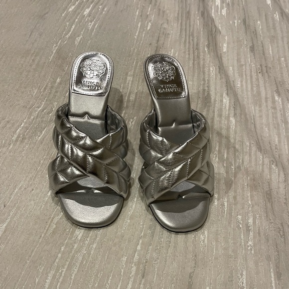 NEW, never worn Vince Camuto Garrien Mule sandal. Silver. Size 7 - Picture 1 of 7